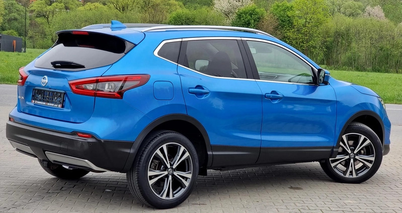 Nissan Qashqai cena 82900 przebieg: 77400, rok produkcji 2017 z Łomża małe 781